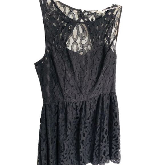 NWT Lauren Conrad Black  Lace Fit & Flare Dress Size 4 - Picture 9 of 15